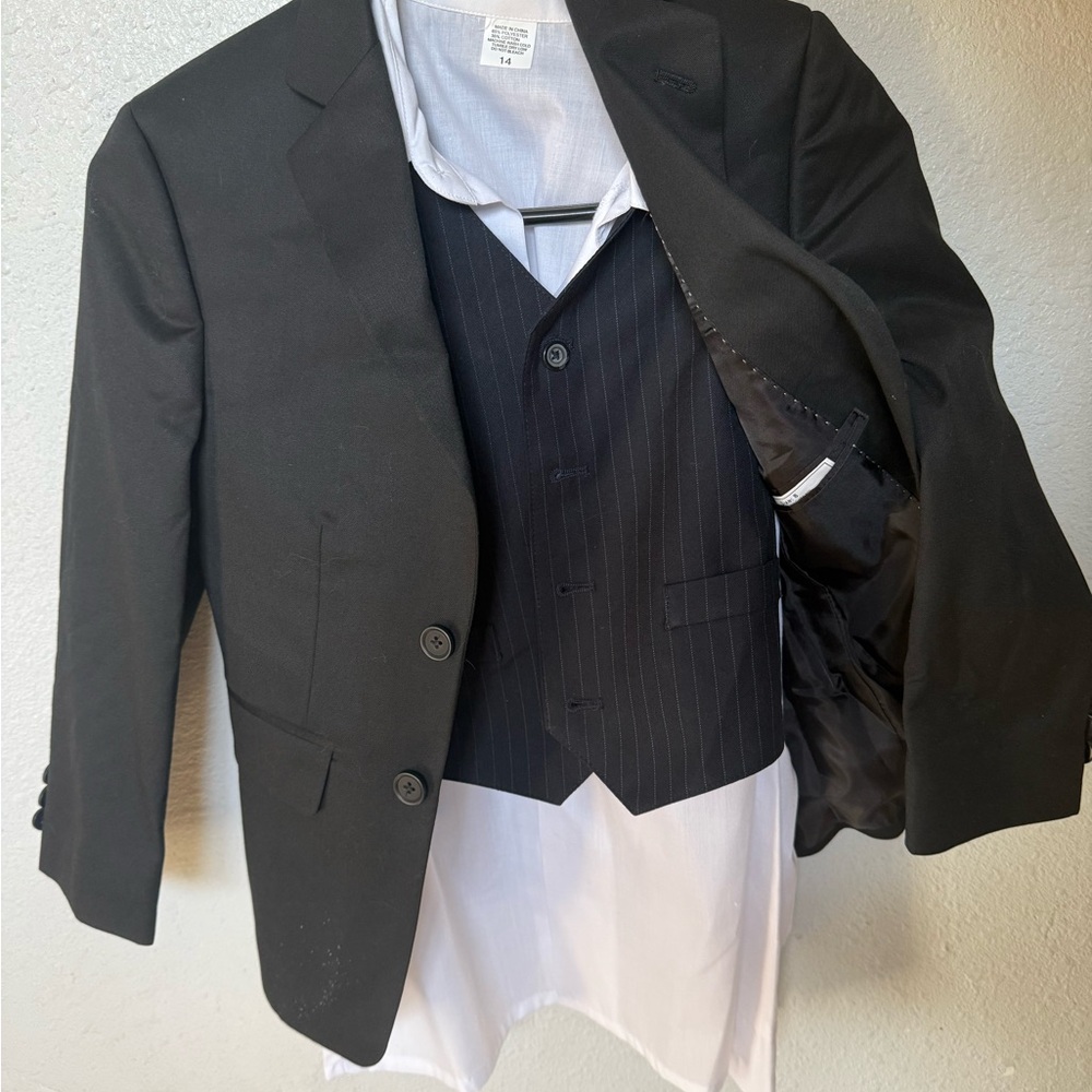 Boys suit top for average size 10 year old [undershirt, vest, jacket]